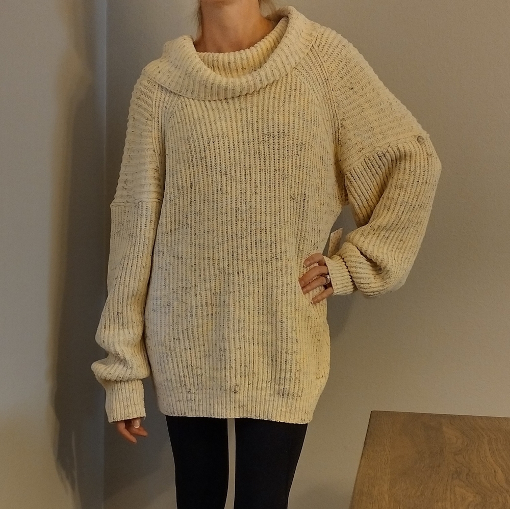 New with Tag Sassy Peach Combo by free people